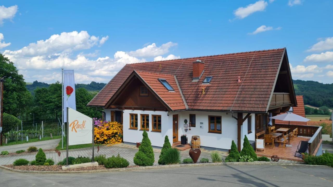 Ferienwohnung Weinhof Gästehaus Radl Klöch Exterior foto