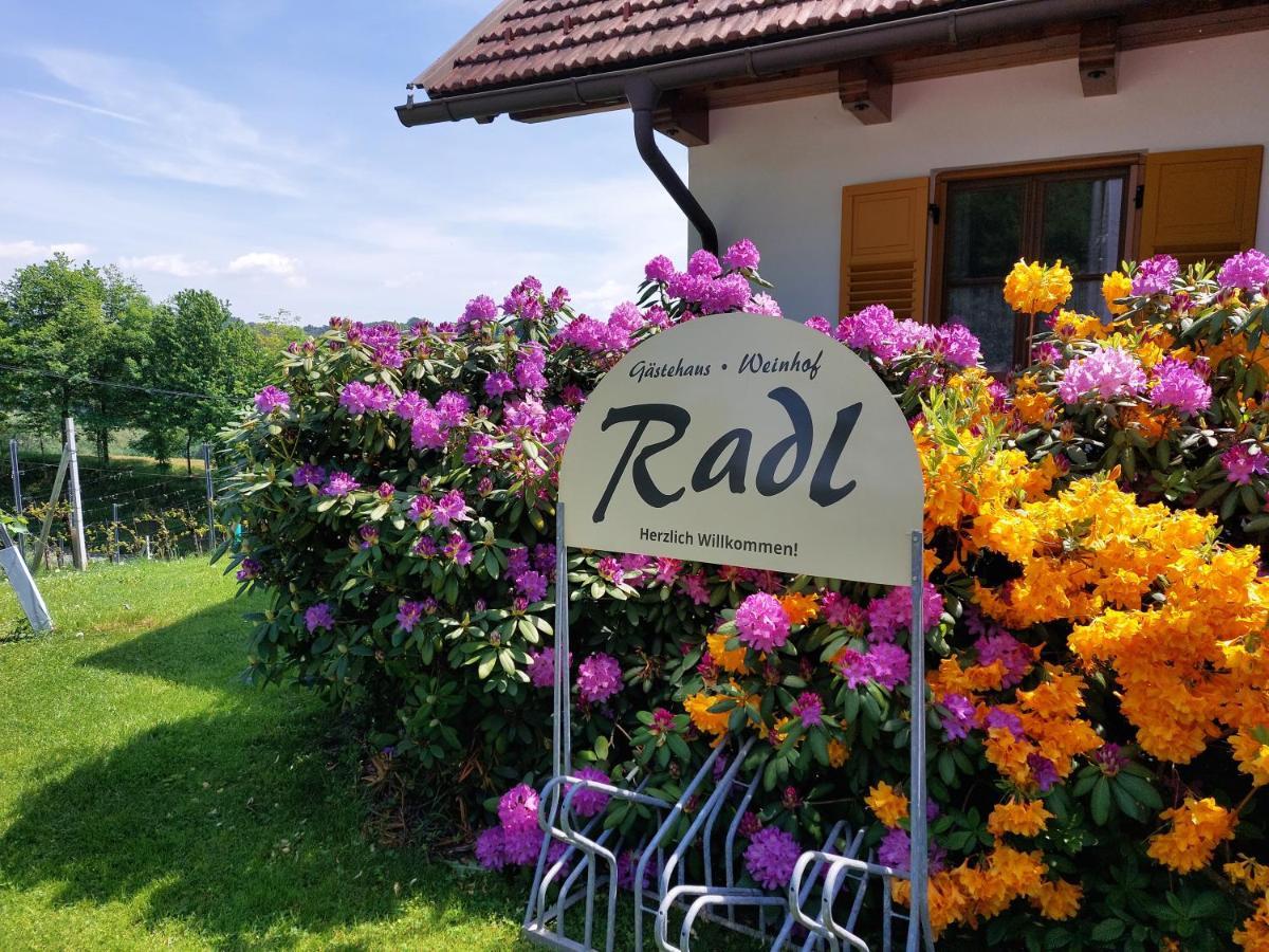 Ferienwohnung Weinhof Gästehaus Radl Klöch Exterior foto